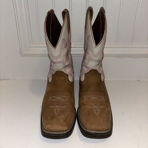 Girls Sz 2 Shyanne Brown and White Western Boots